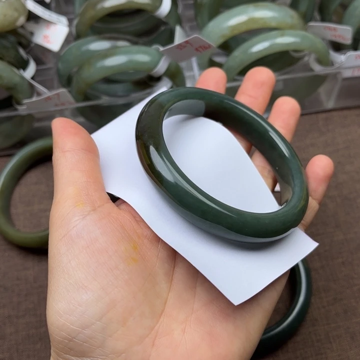 和田玉（糖玉）手镯未镶嵌