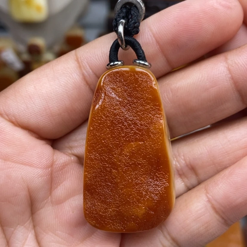 【闪购商品】琥珀颈饰未镶嵌
