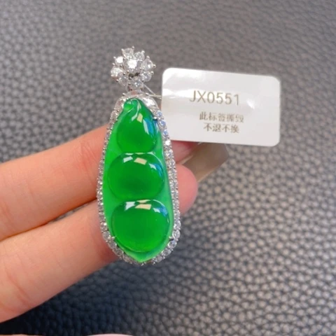【闪购商品】颈饰银S925镶嵌翡翠