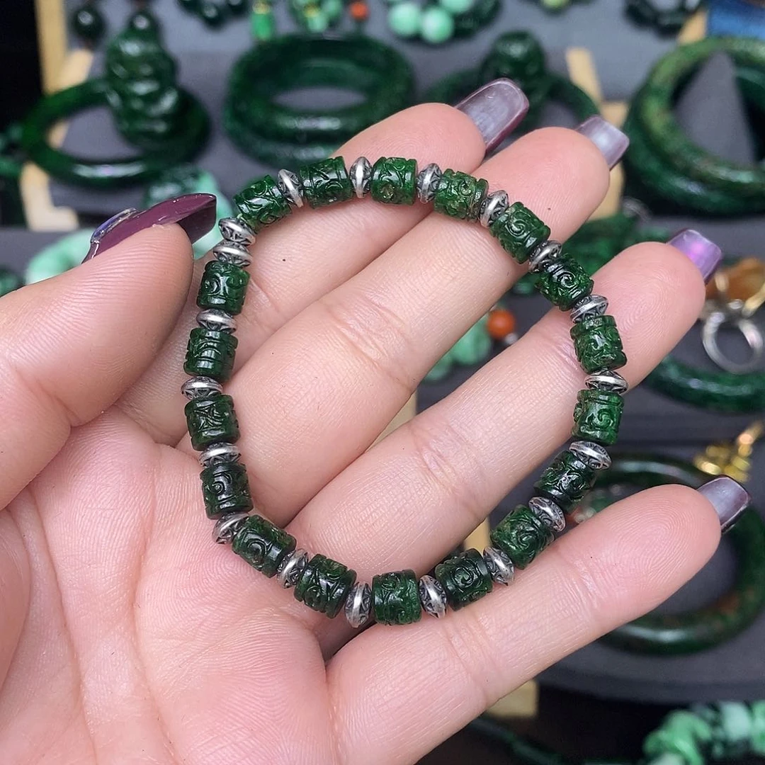 未镶嵌手链翡翠漂亮美眉