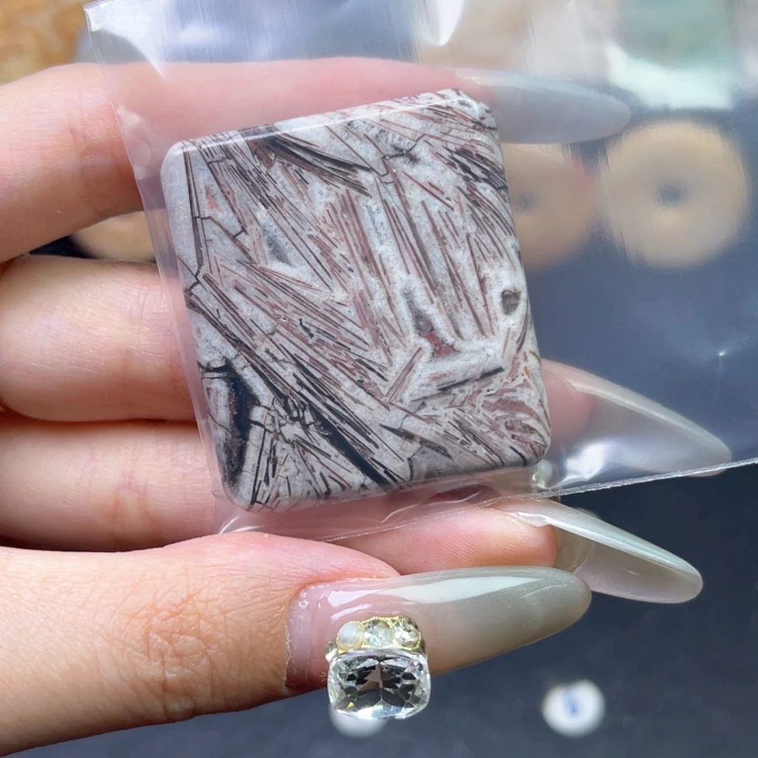 硅化珊瑚（珊瑚玉）吊坠未镶嵌