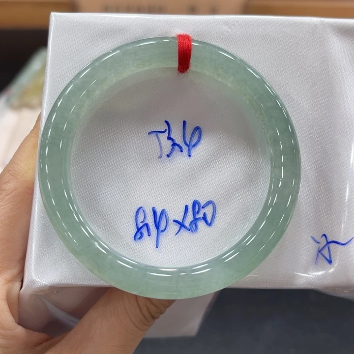 未镶嵌手镯翡翠翡翠