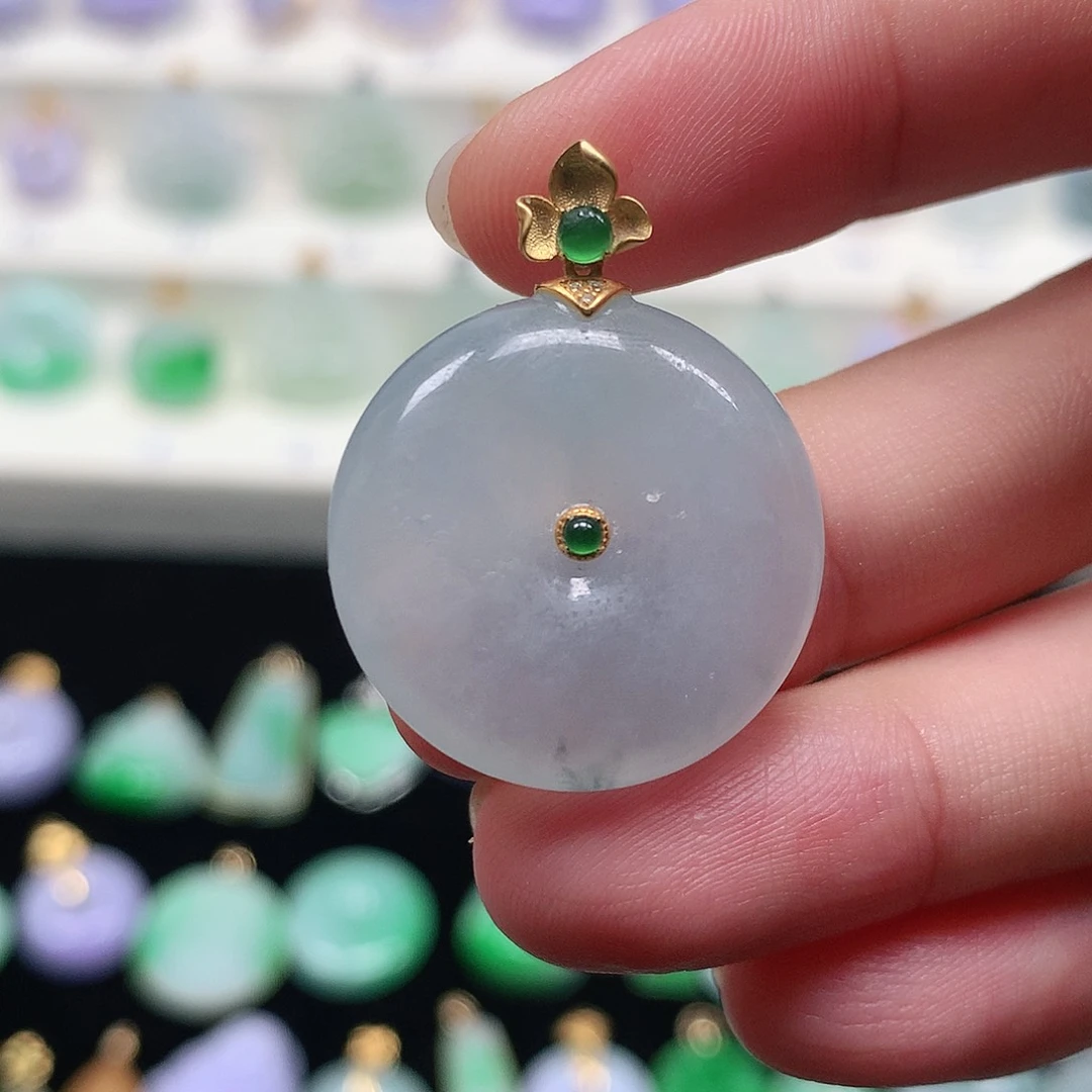 颈饰18K金镶嵌翡翠翡翠吊坠