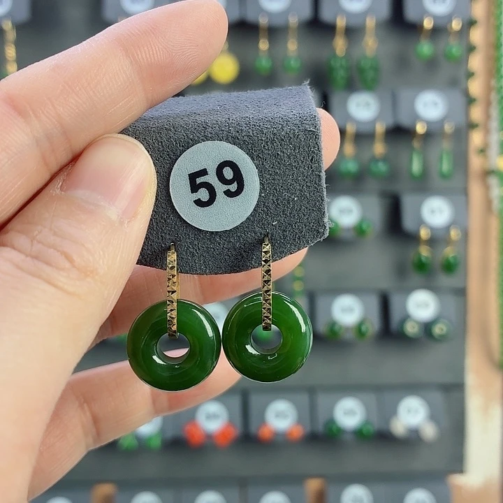 和田玉18K金镶嵌耳饰