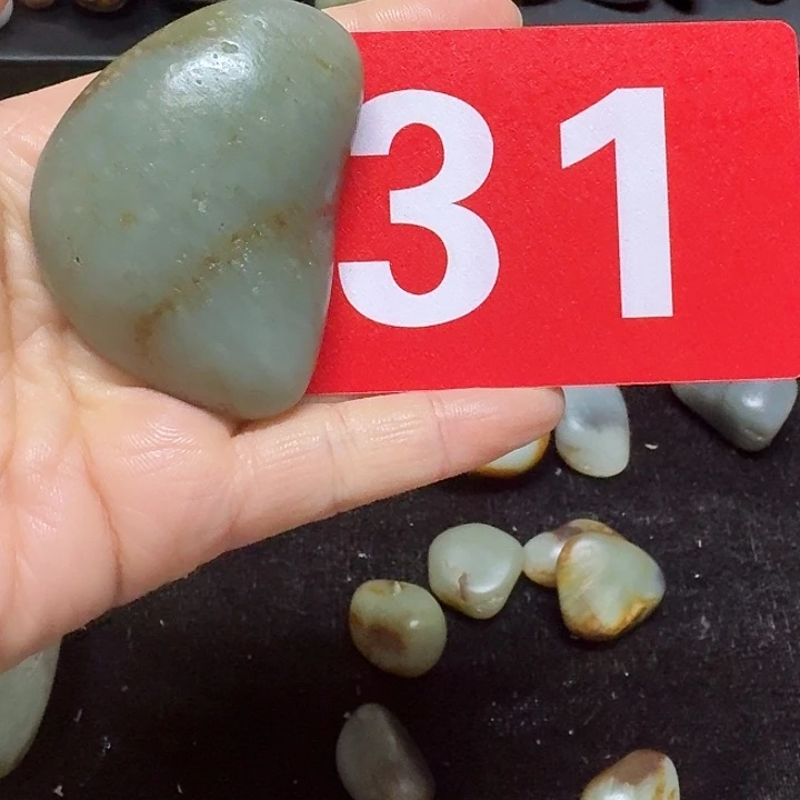 和田玉（糖玉）未镶嵌挂件