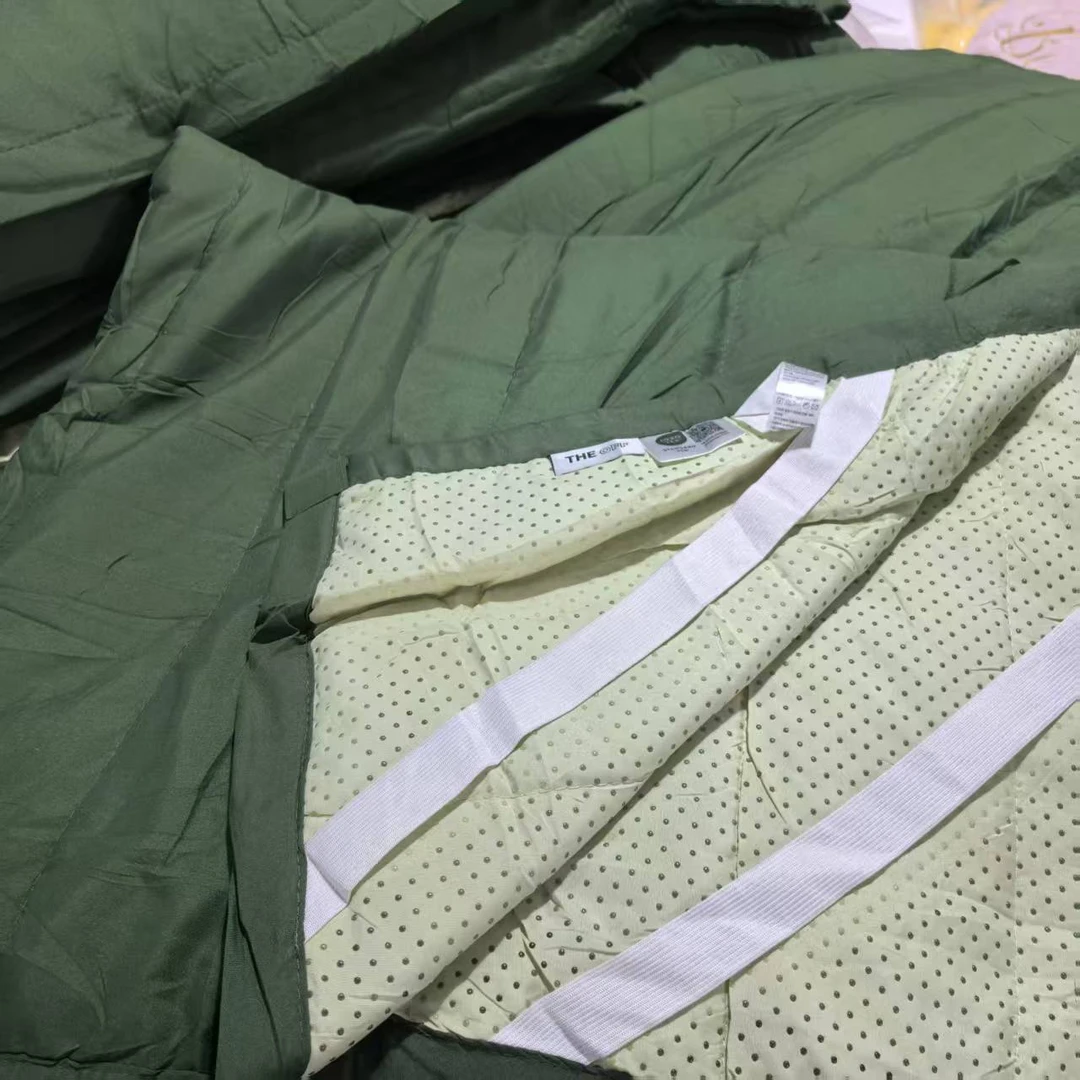 绿色防滑款床垫，150*200