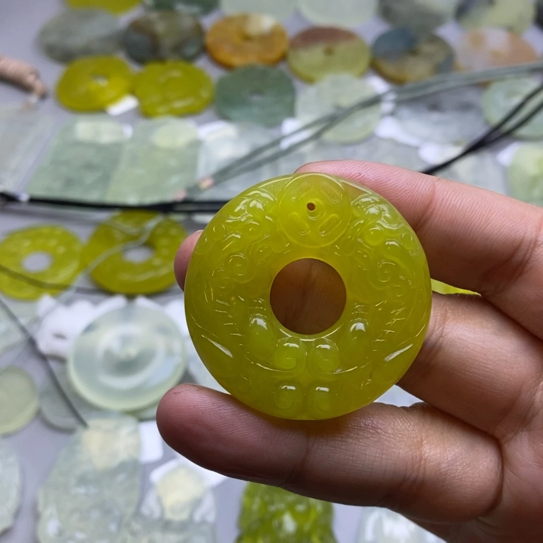 蛇纹石玉颈饰未镶嵌你****