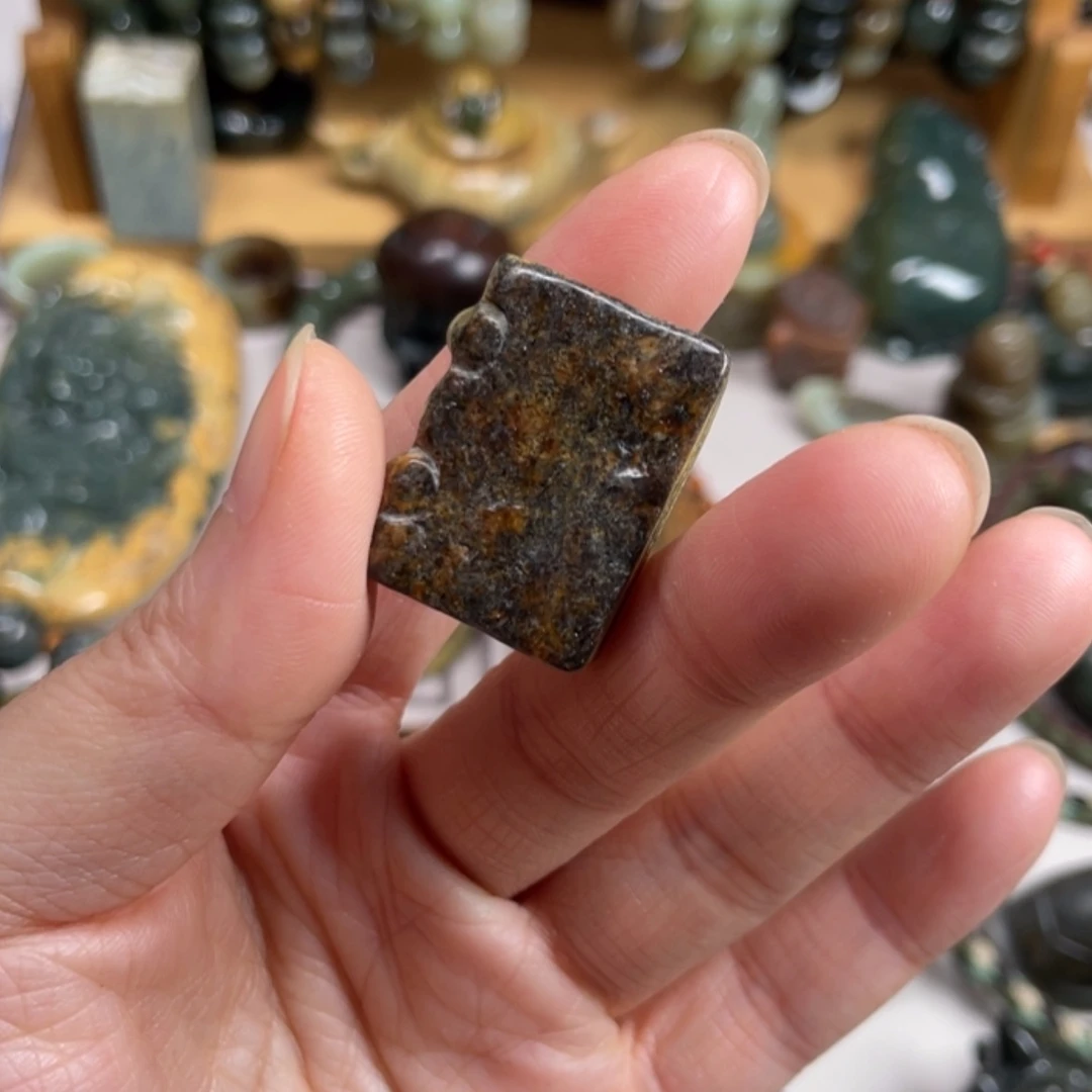 【闪购商品】未镶嵌岫岩河磨玉（透闪石质玉）挂件