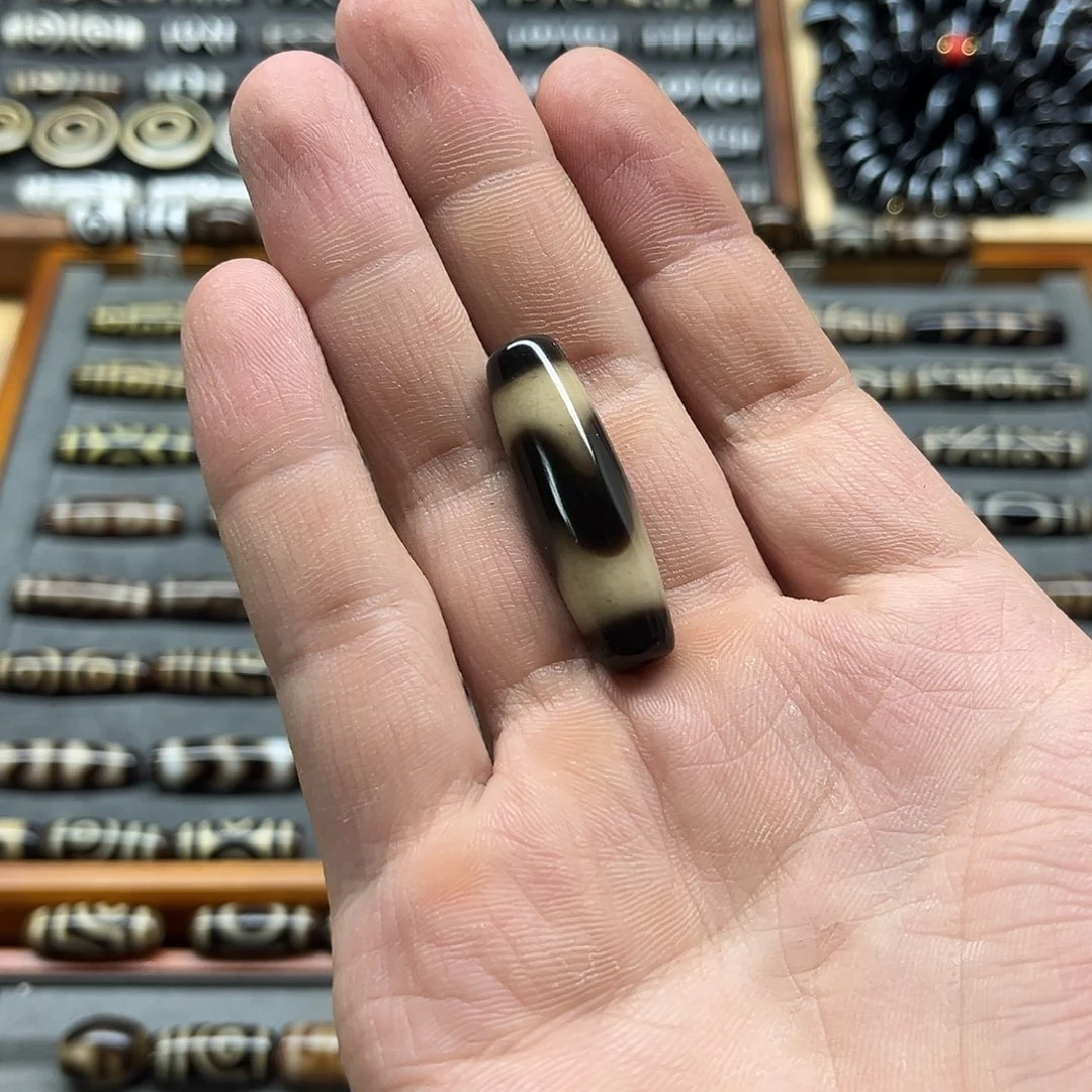 玛瑙/玉髓颈饰未镶嵌四****茄