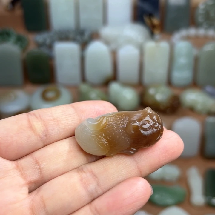 和田玉未镶嵌挂件