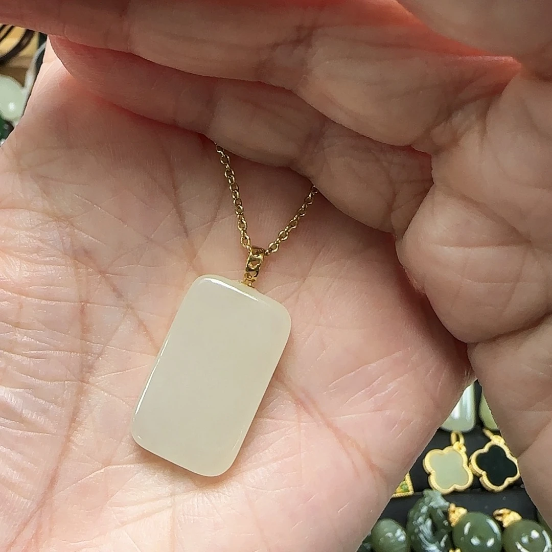 和田玉18K金镶嵌吊坠(不含链)