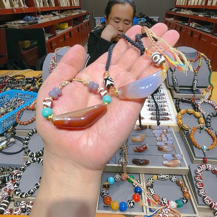 未镶嵌玛瑙/玉髓珠宝奇石