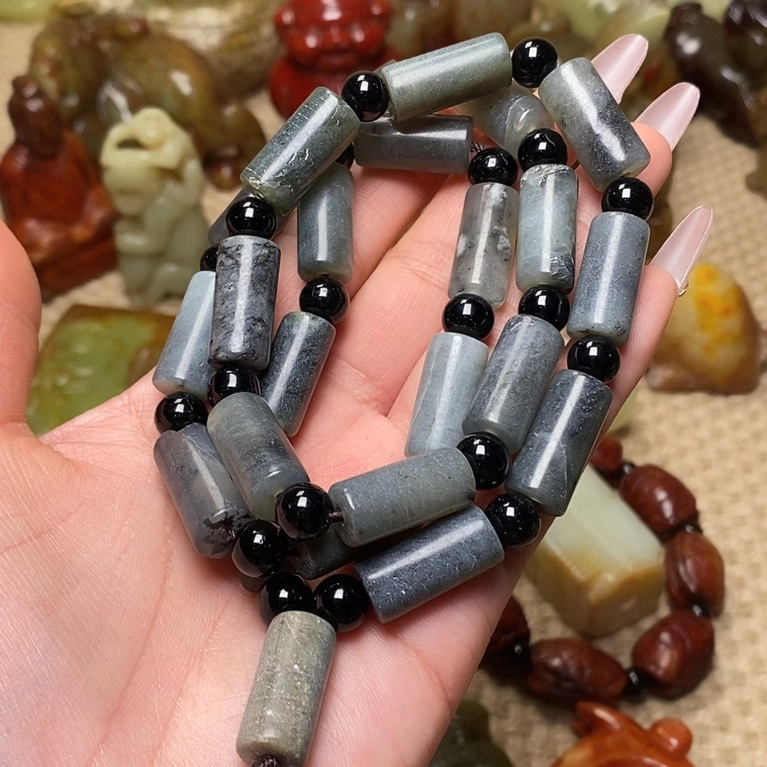 蛇纹石玉未镶嵌颈饰