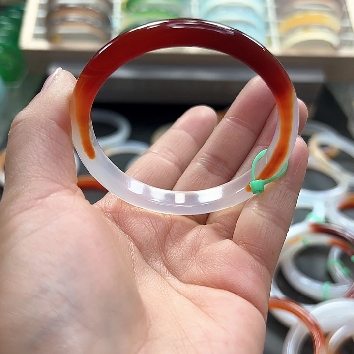 玛瑙/玉髓手镯未镶嵌即****装