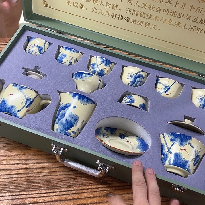 孤品茶具套装等。