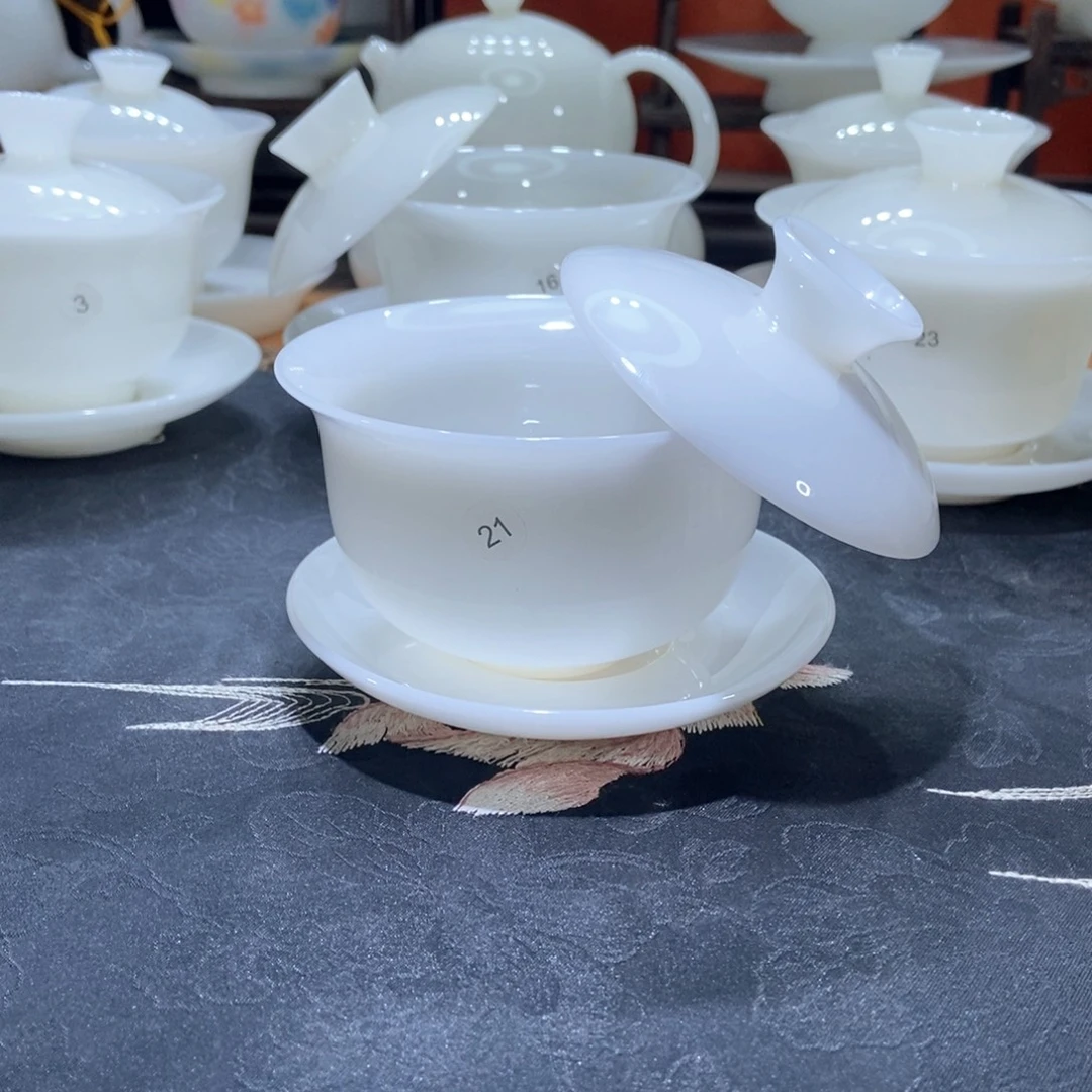 不过也要记得喝牛奶哟宝宝好棒