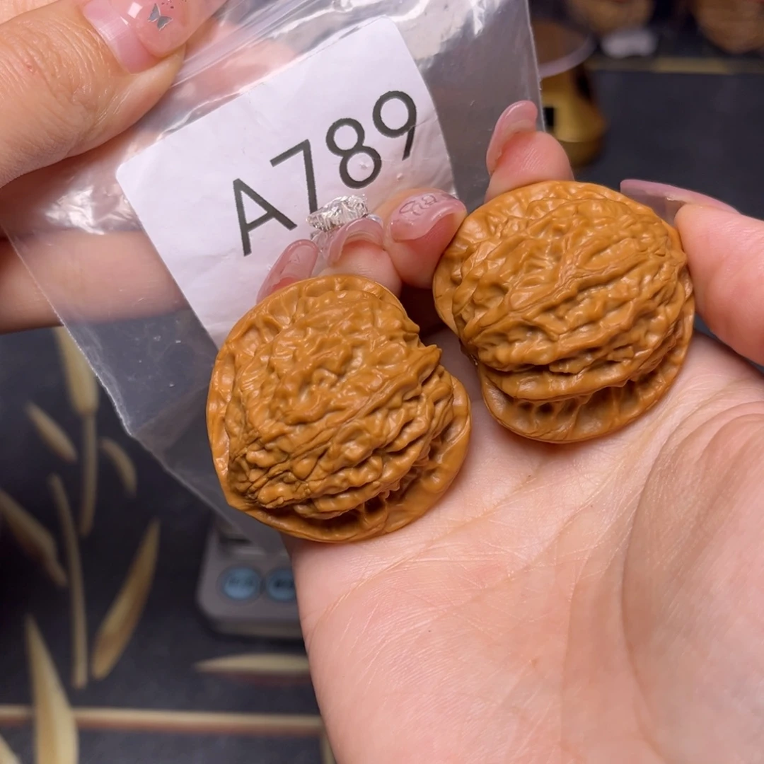 吊坠文玩核桃金牛40