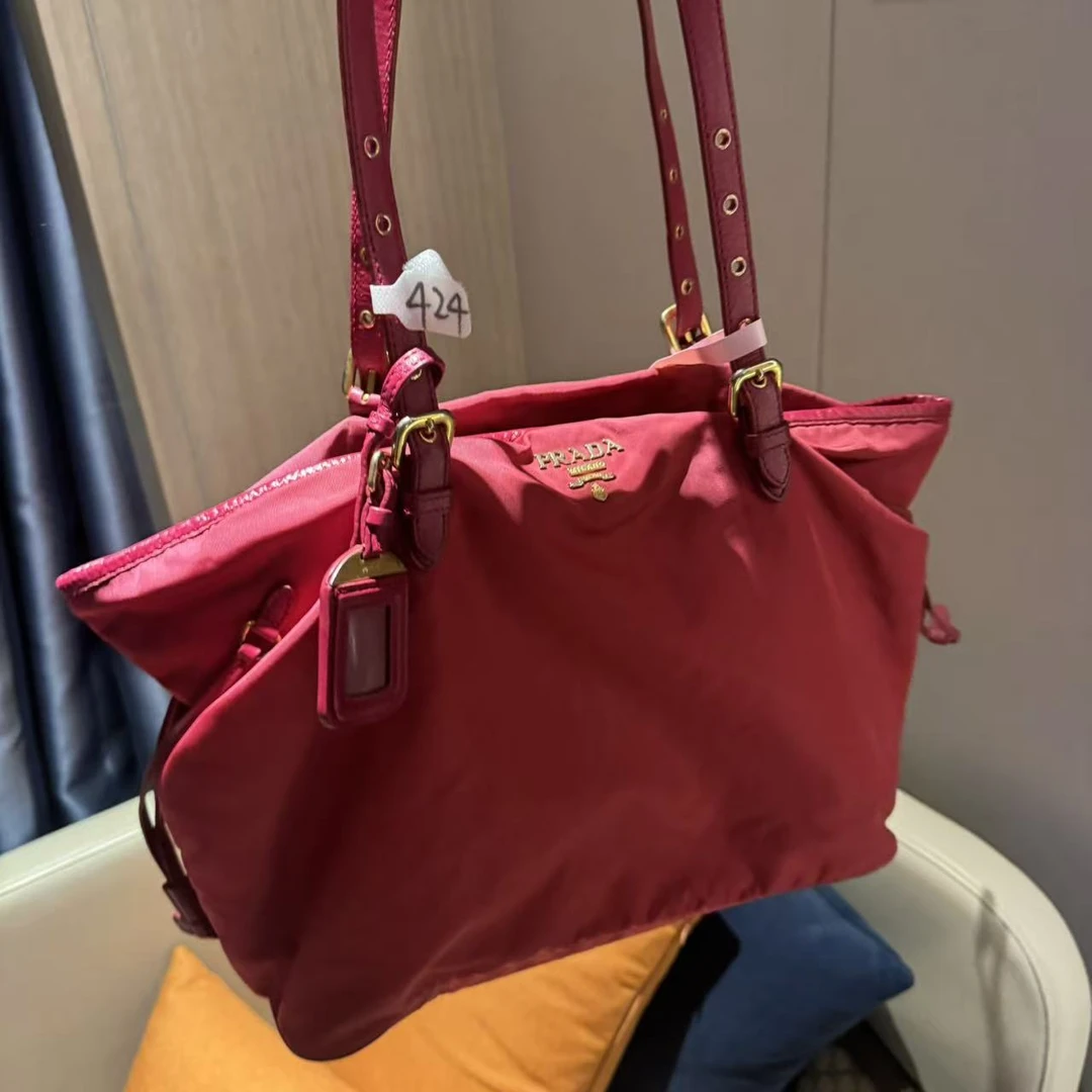 95新 Prada/普拉达 424  hd  /*二奢包包