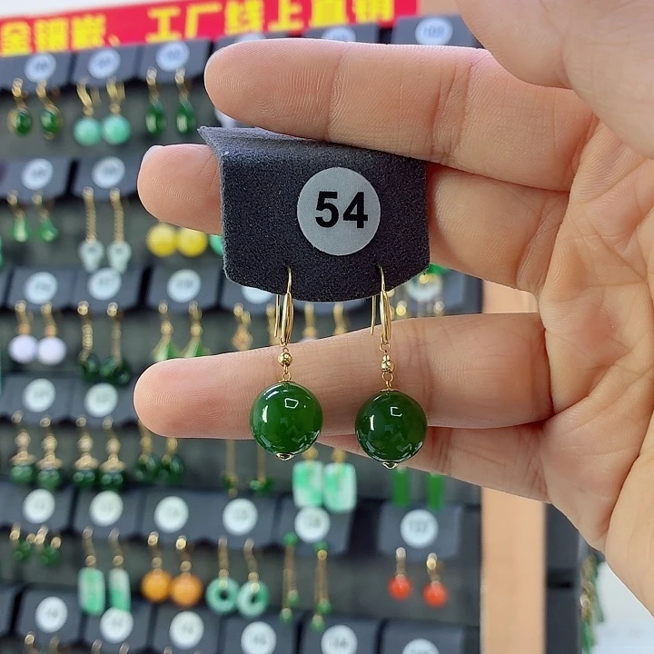 用***7和田玉18K金镶嵌耳饰