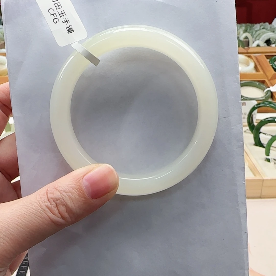 和田玉手镯未镶嵌56