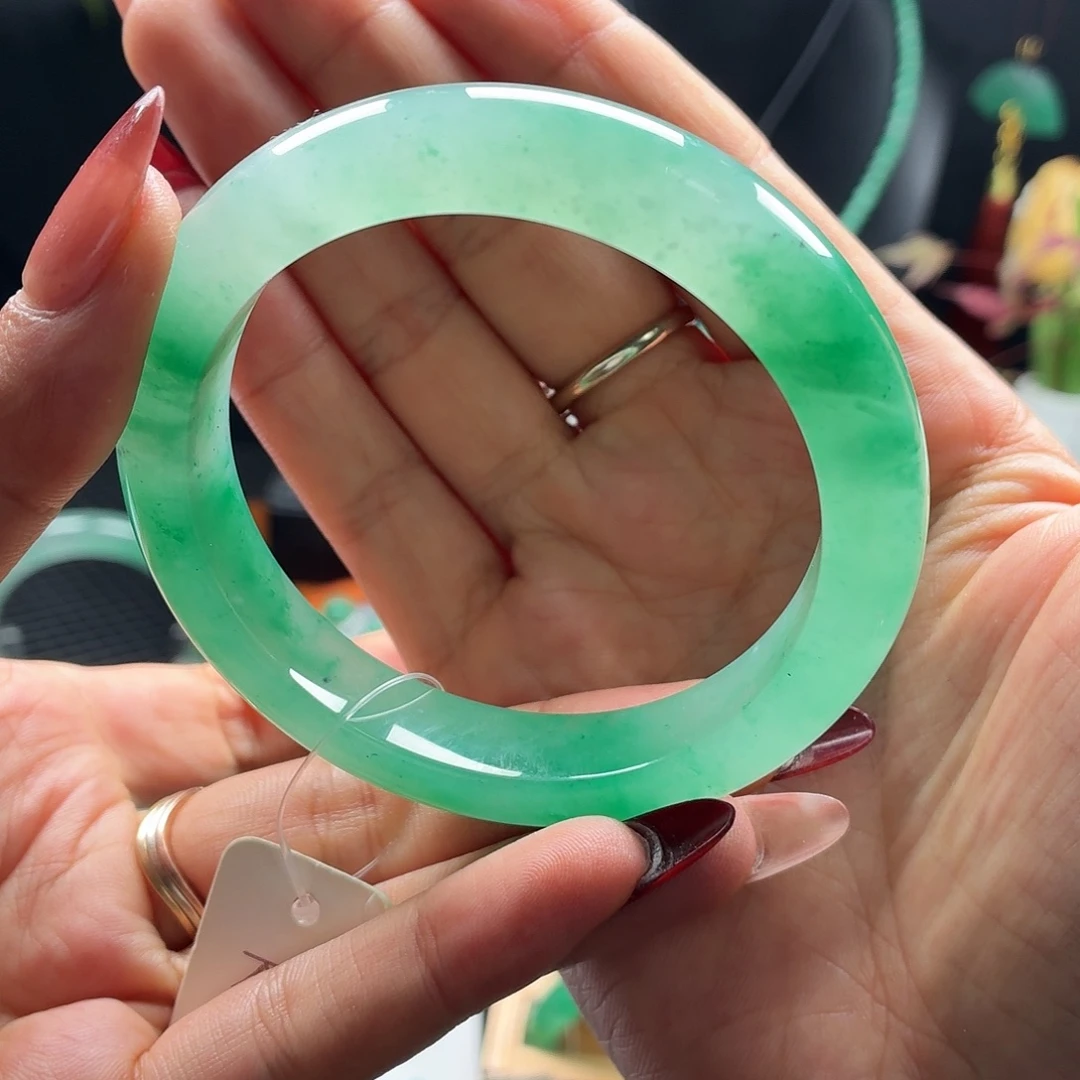 石英质玉未镶嵌手镯