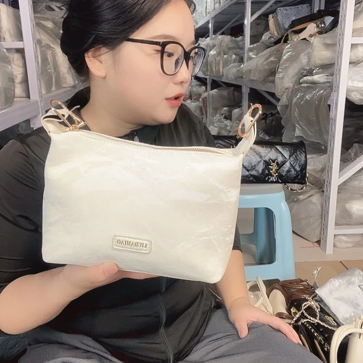 PU黄牛皮（革）PVC时尚潮流时尚