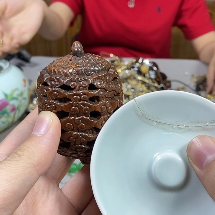 瓷片不哈哈哈哈哈哈哈哈哈哈哈哈