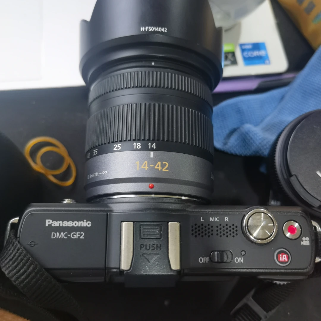 99新 Panasonic/松下 松下GF2 14-42加14定焦，双镜头