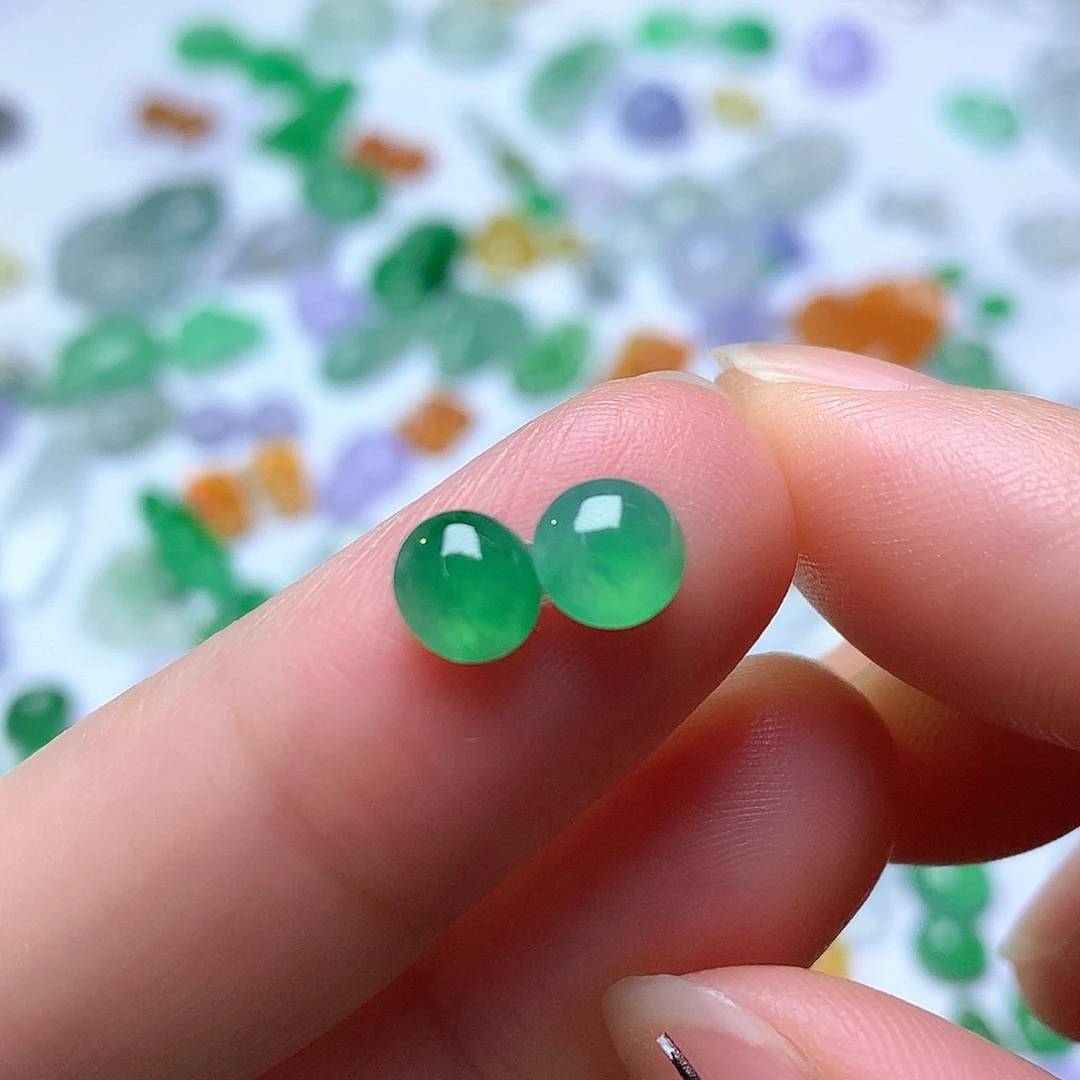 翡翠未镶嵌颈饰耳钉