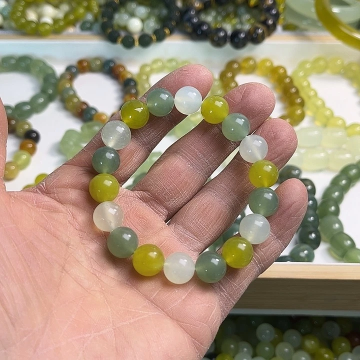 合金蛇纹石玉颈饰