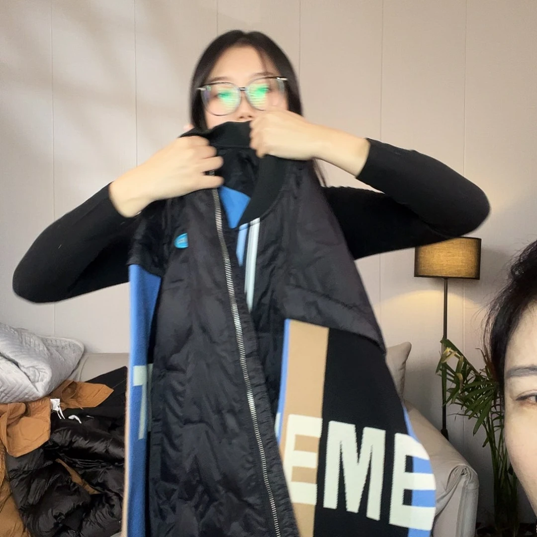 黑色羽羽服哦哦哦哦哦哦