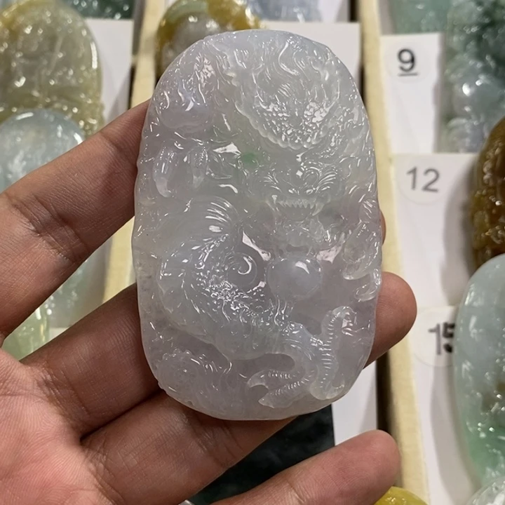 颈饰未镶嵌翡翠星**月龙