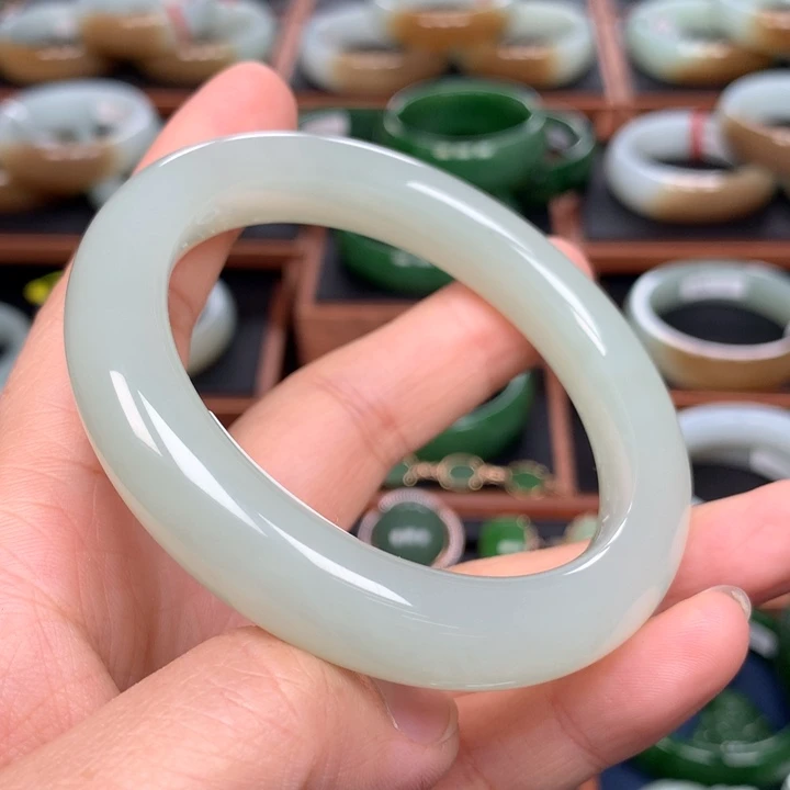 和田玉手镯未镶嵌58