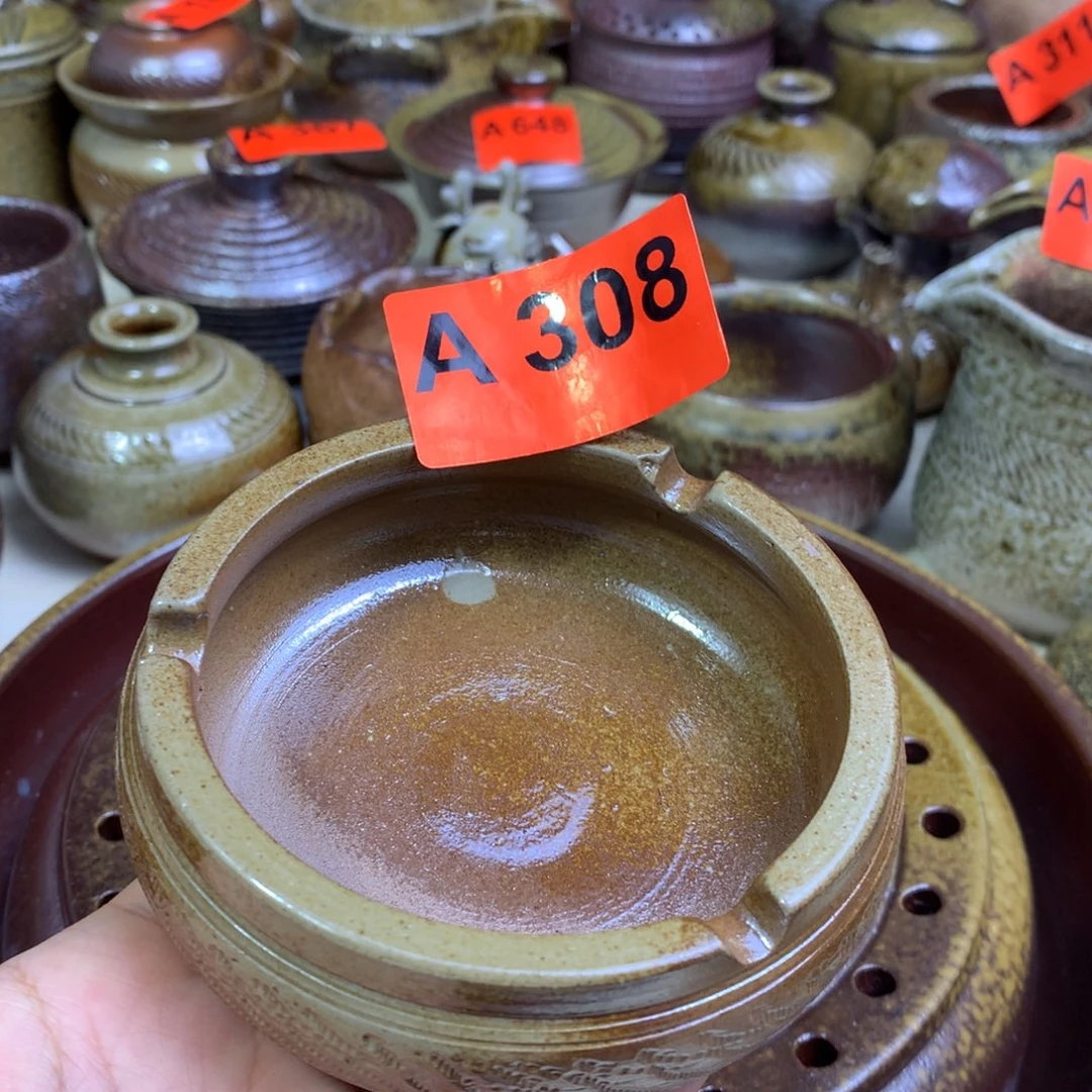 柴烧烟灰缸8cm左右一物一拍