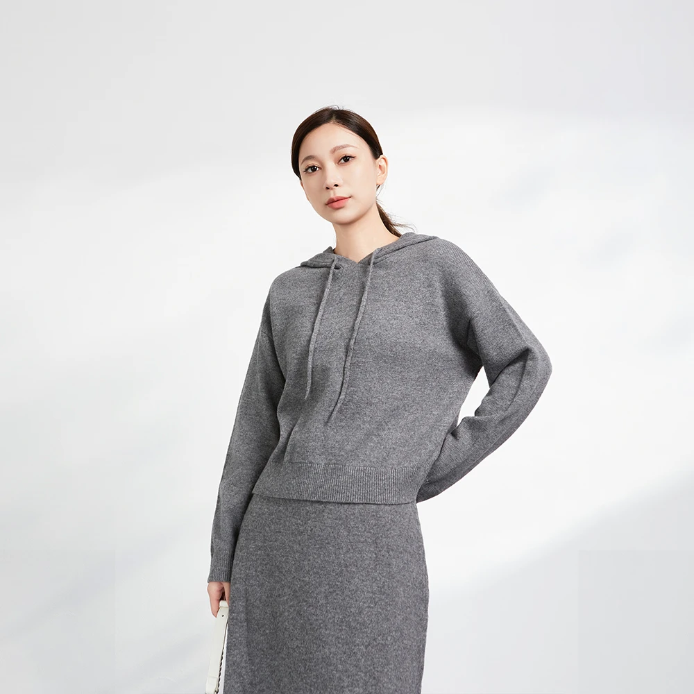 【丽姐专属】圣迪奥简约时尚百搭女装灰色连帽毛衣S243Z3513