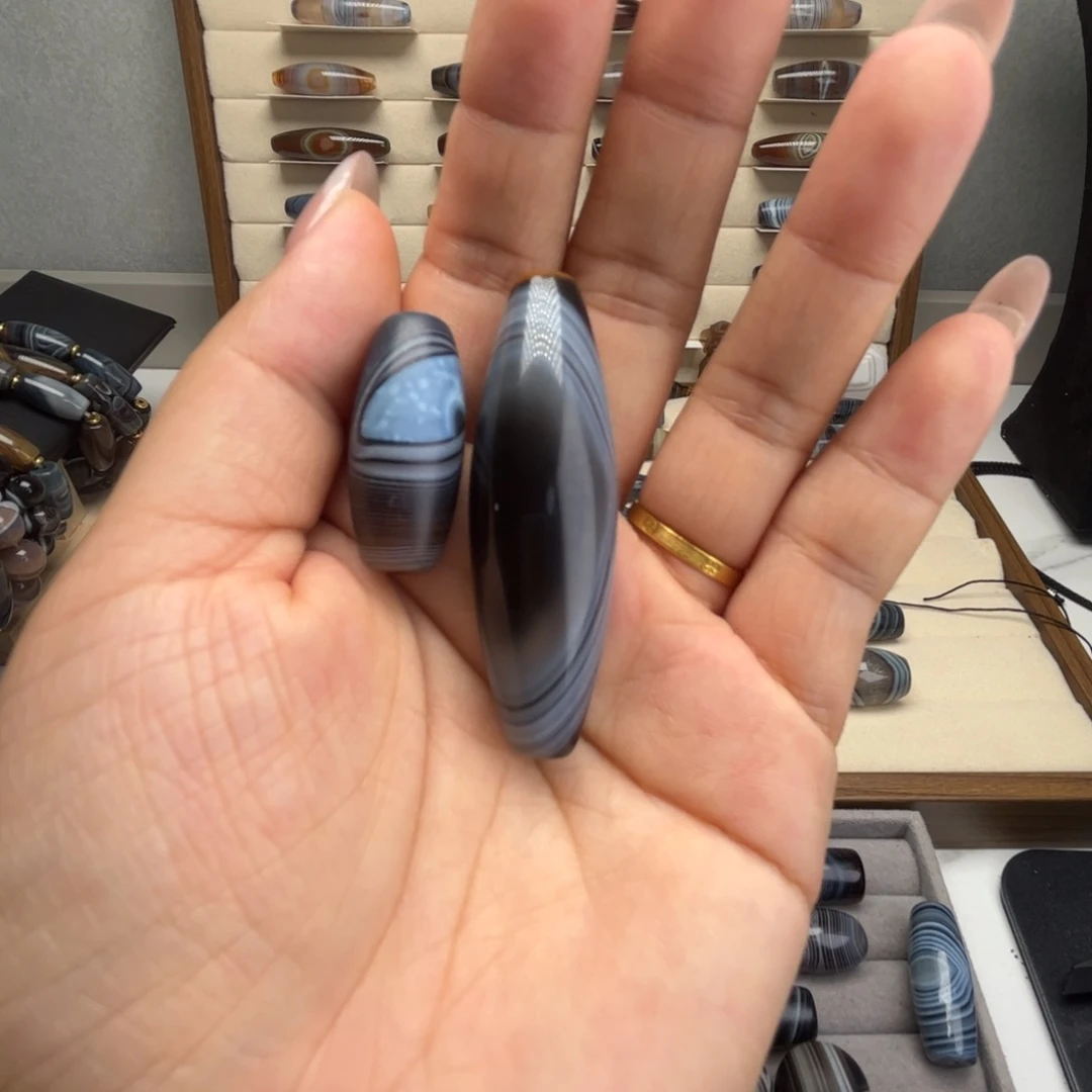 少***我玛瑙/玉髓合金颈饰