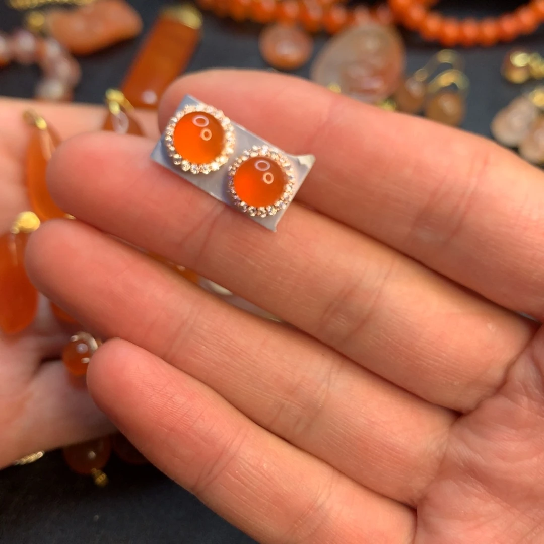 南红玛瑙颈饰未镶嵌