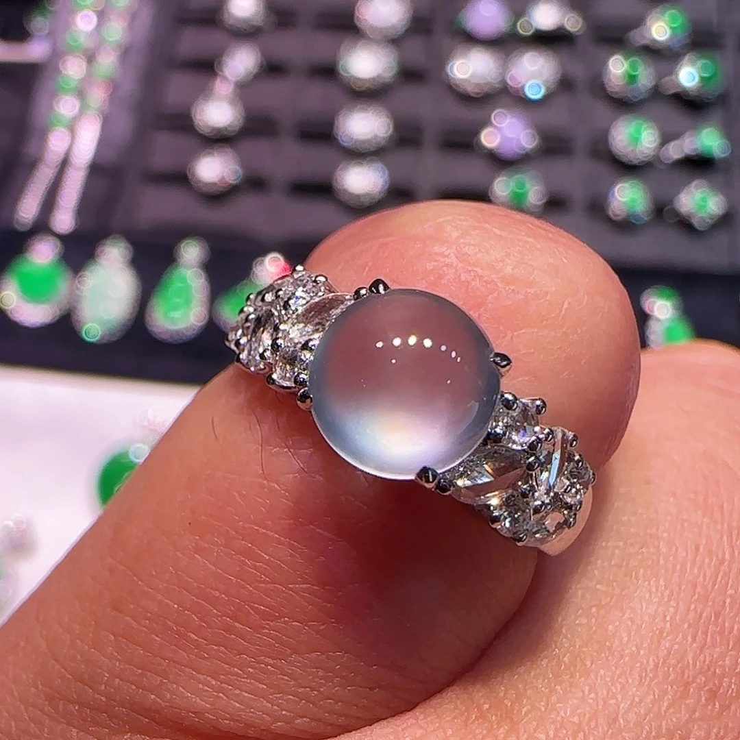 翡翠18K金镶嵌戒指