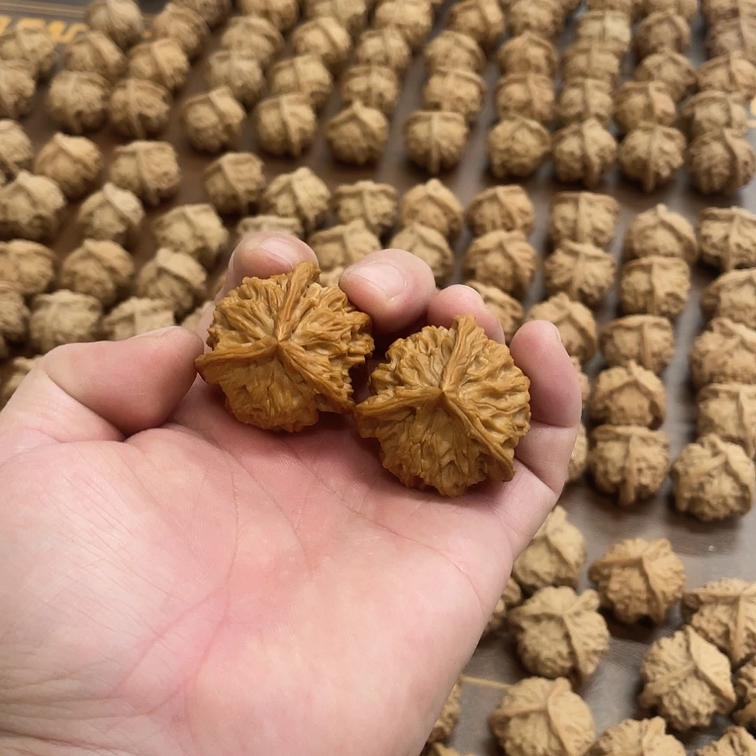 白***天吊坠文玩核桃文玩核桃一物一图