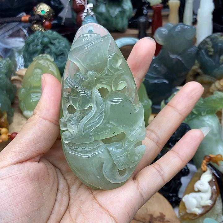 岫玉未镶嵌手把件