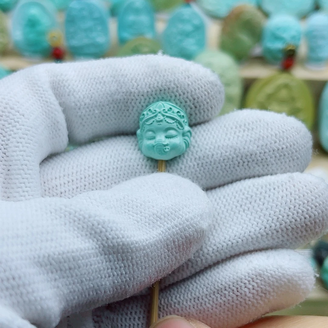 绿松石未镶嵌珠宝奇石