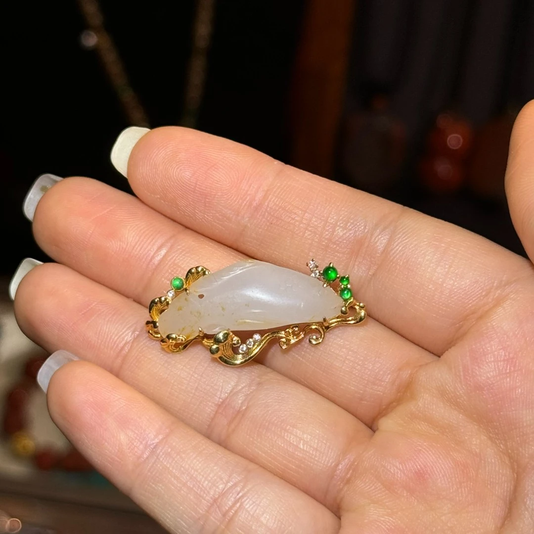 【左边婷姐】和田玉吊坠胸针两用款 （）