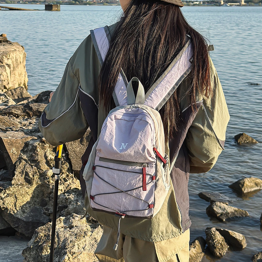 出游小型双肩包男女户外骑行徒步登山包轻便旅游旅行小背包小书包