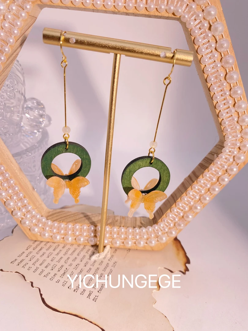 YI CHUN GE GE 铜合金耳饰 原创设计轻奢百搭法式清新小众耳饰