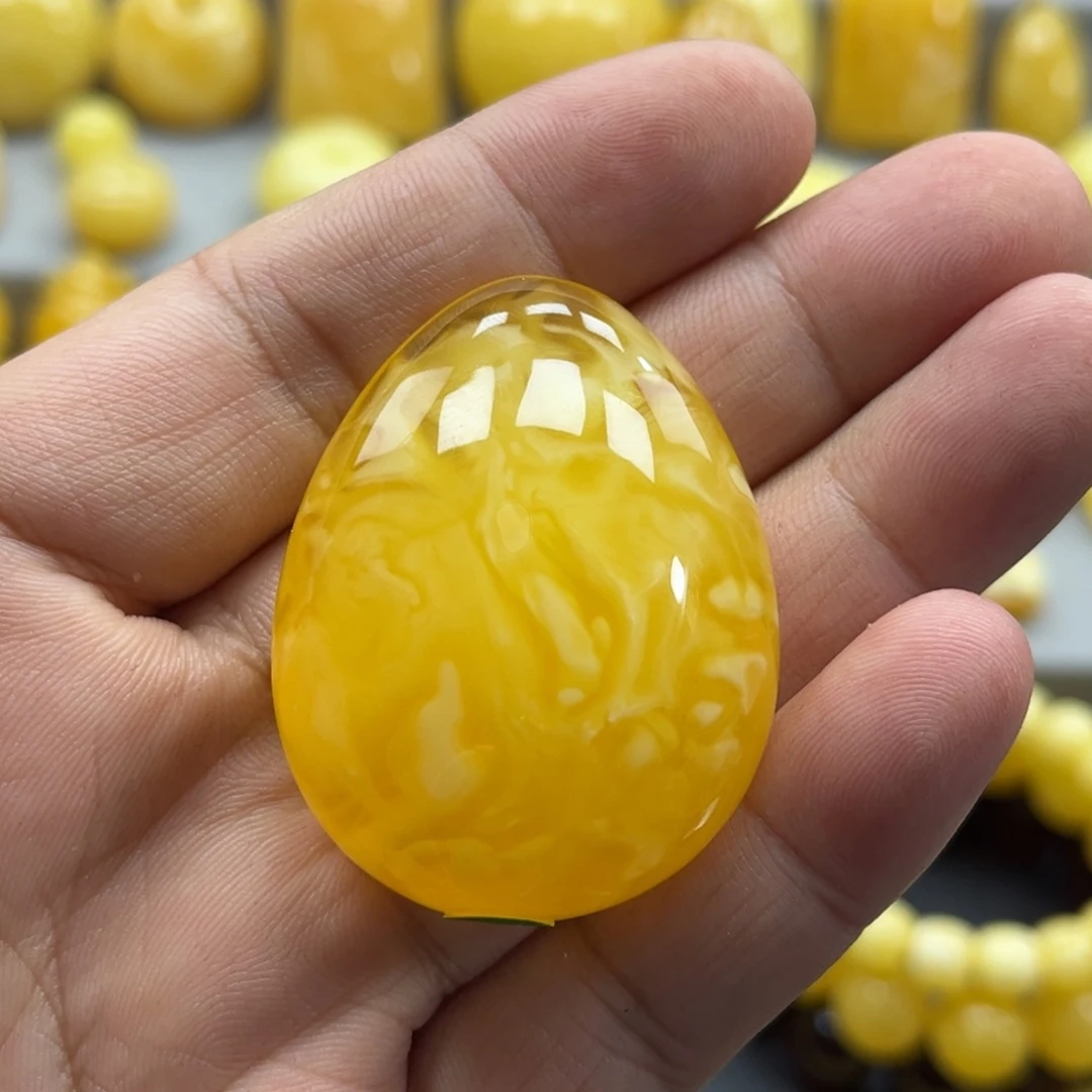 蜜蜡未镶嵌珠宝奇石