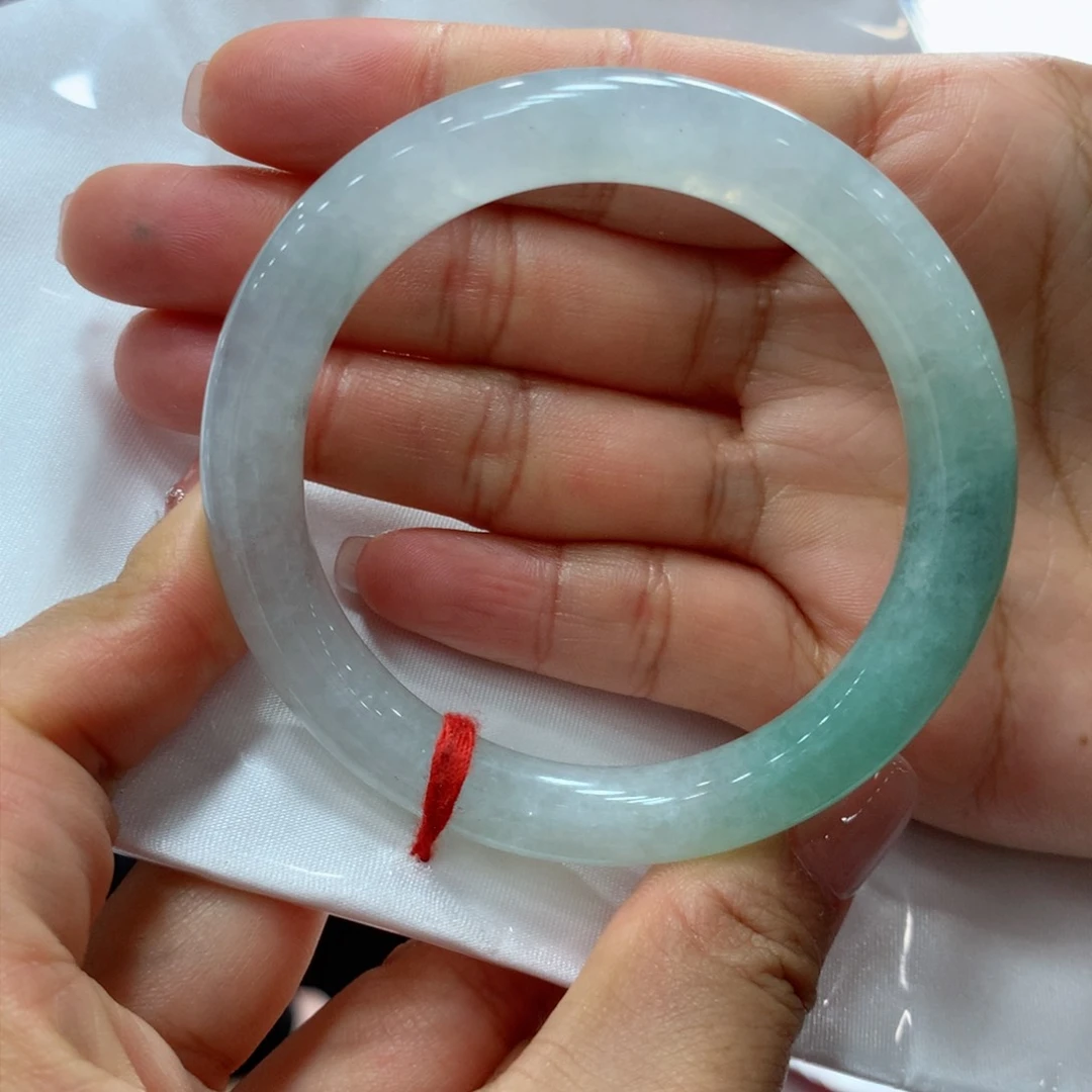 翡翠手镯未镶嵌买断