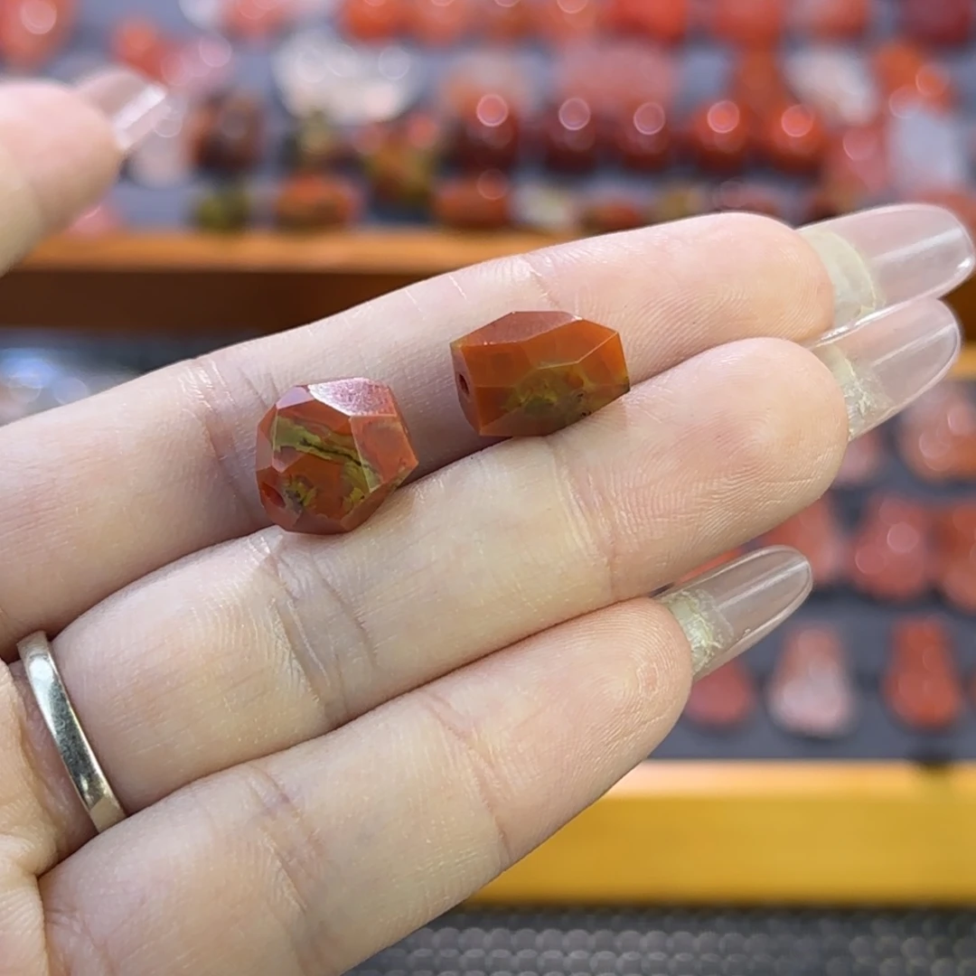 南红玛瑙未镶嵌珠宝半成品