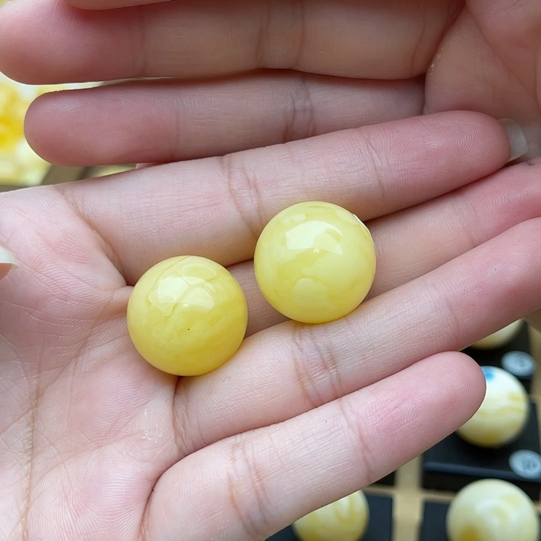 裸石琥珀未镶嵌龍**仑蜜蜡圆珠梦微瑕