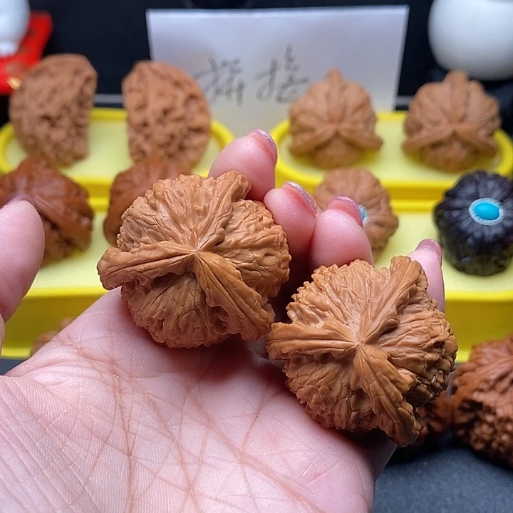 低***调把件文玩核桃39白狮子