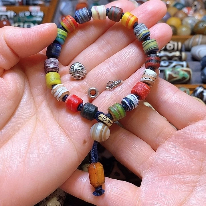 玛瑙/玉髓手串未镶嵌一**⋯